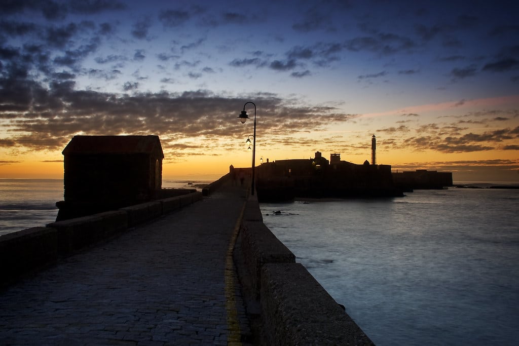 puesta de sol castillo de san sebastián cádiz